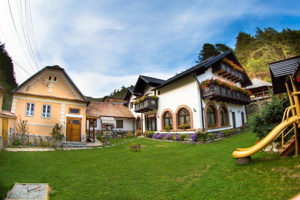Casa Stefania Hotel Talmacel Bagian luar foto